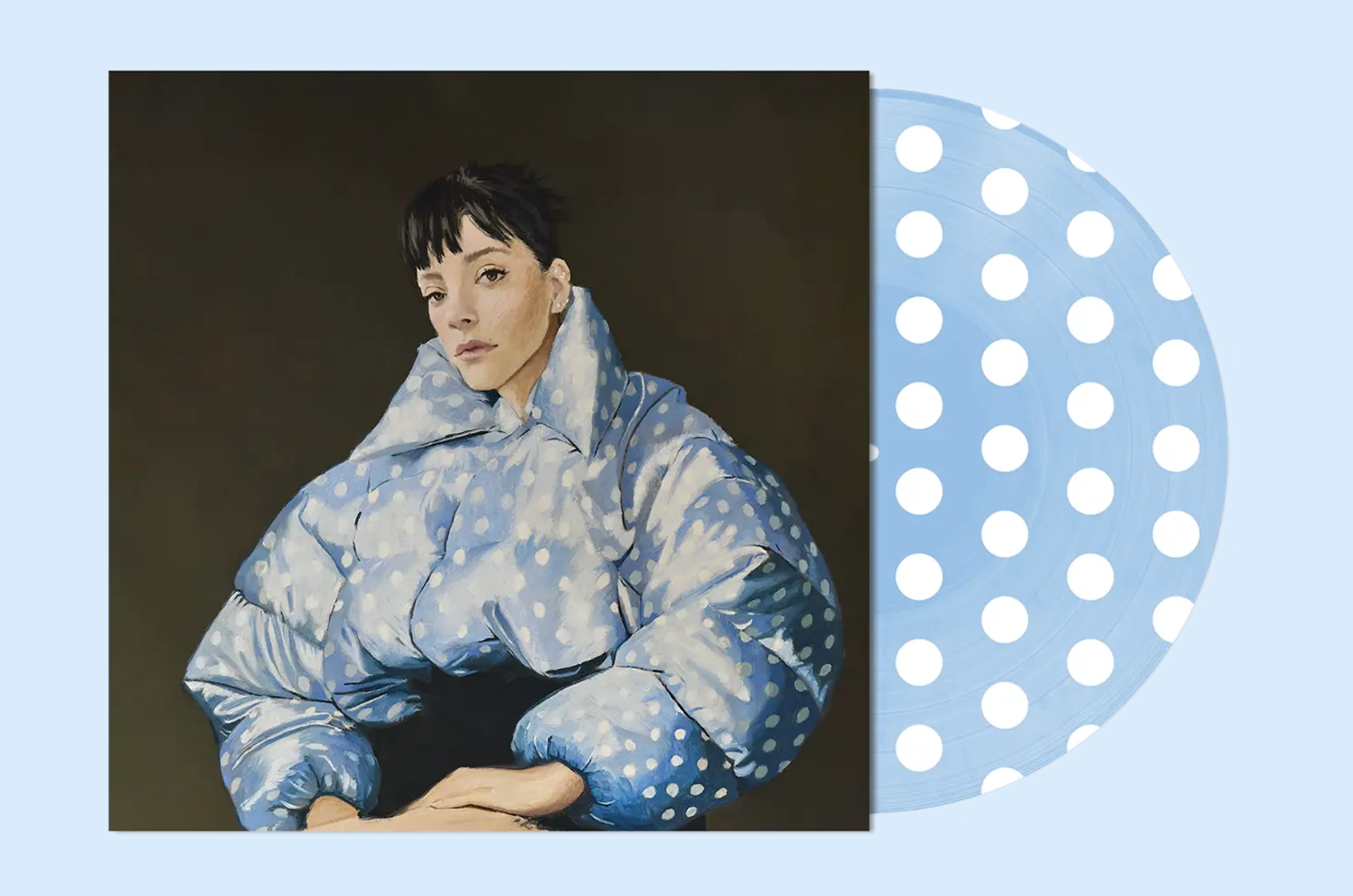 Lily Allen interprète une chanson de son album West End Girl sur scène